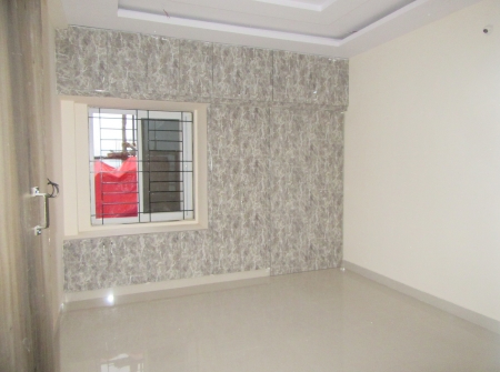 3) Li id : 121 - Master Bedroom.JPG